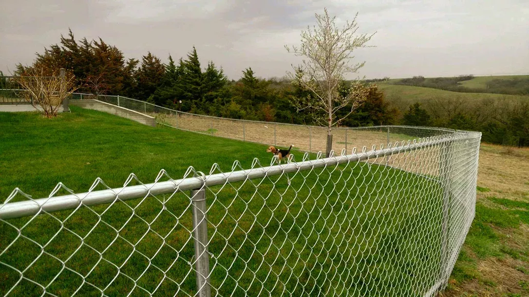 [300 Feet Of Fence] 6′ Tall Galvanized Chain Link Complete Fence Package
